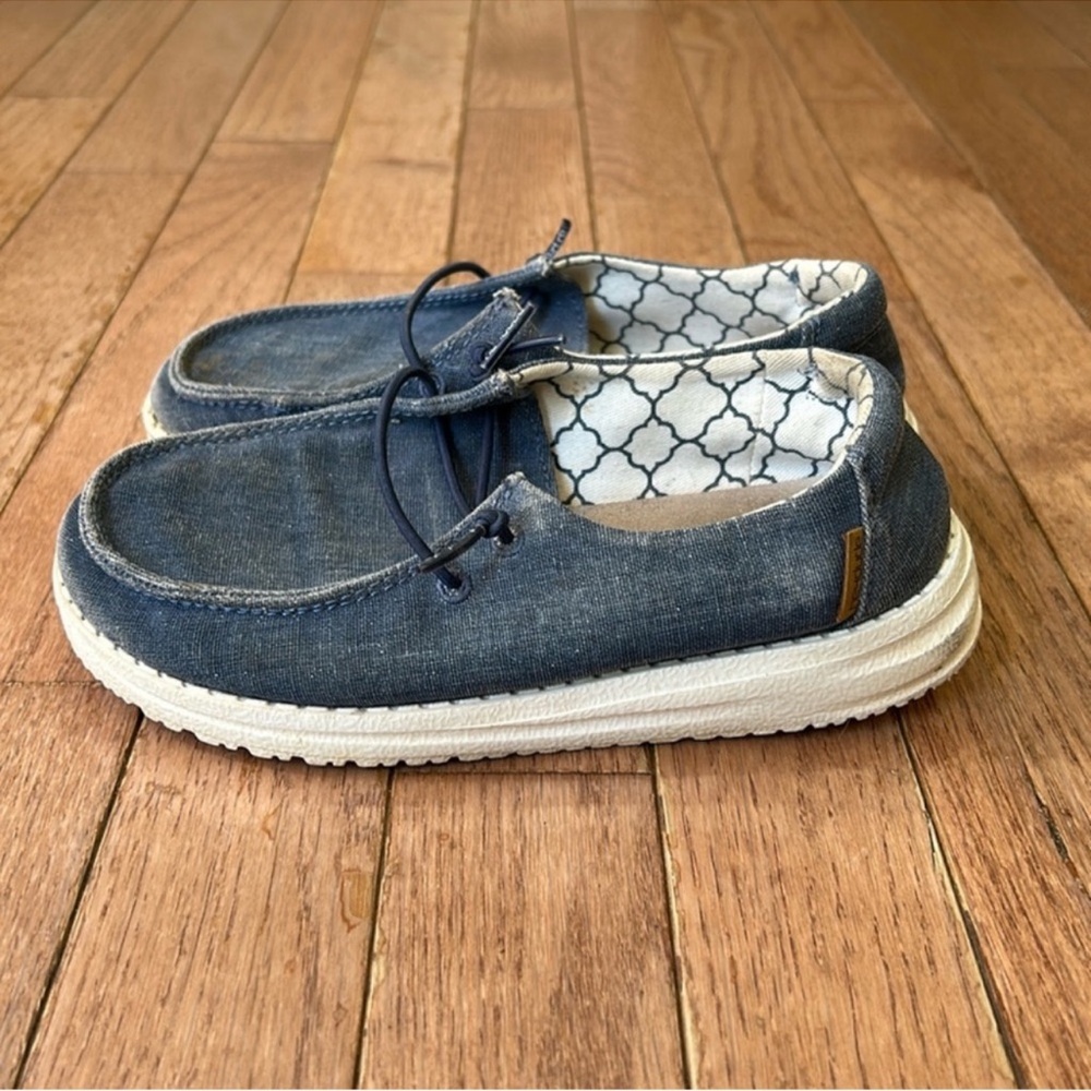 Hey dude Wendy sneakers slip on shoes sparkling denim girls size 12 blue